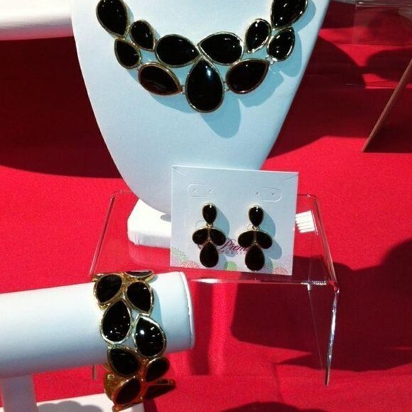 PREMIER DESIGNS Kate Teardrop Pierced Earrings - Picture 2 of 3